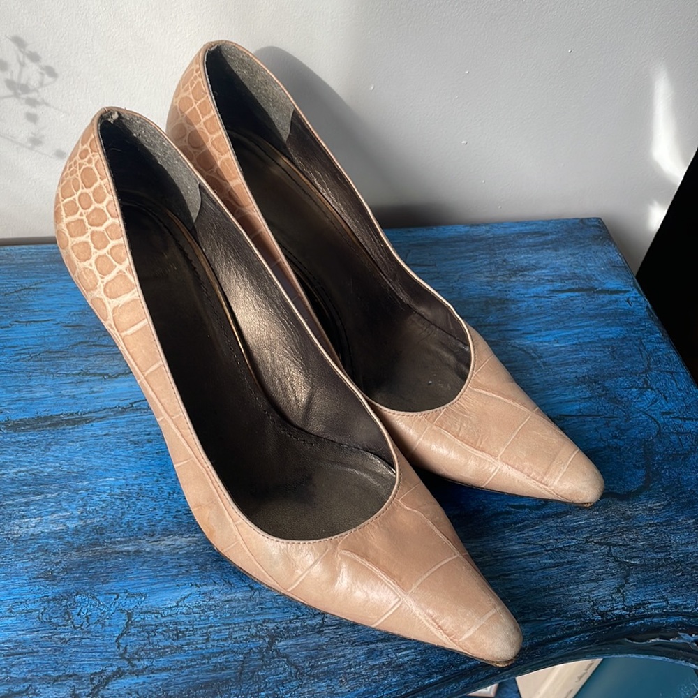 STUART WEITZMAN 8.5 used heels - Picture 16 of 17